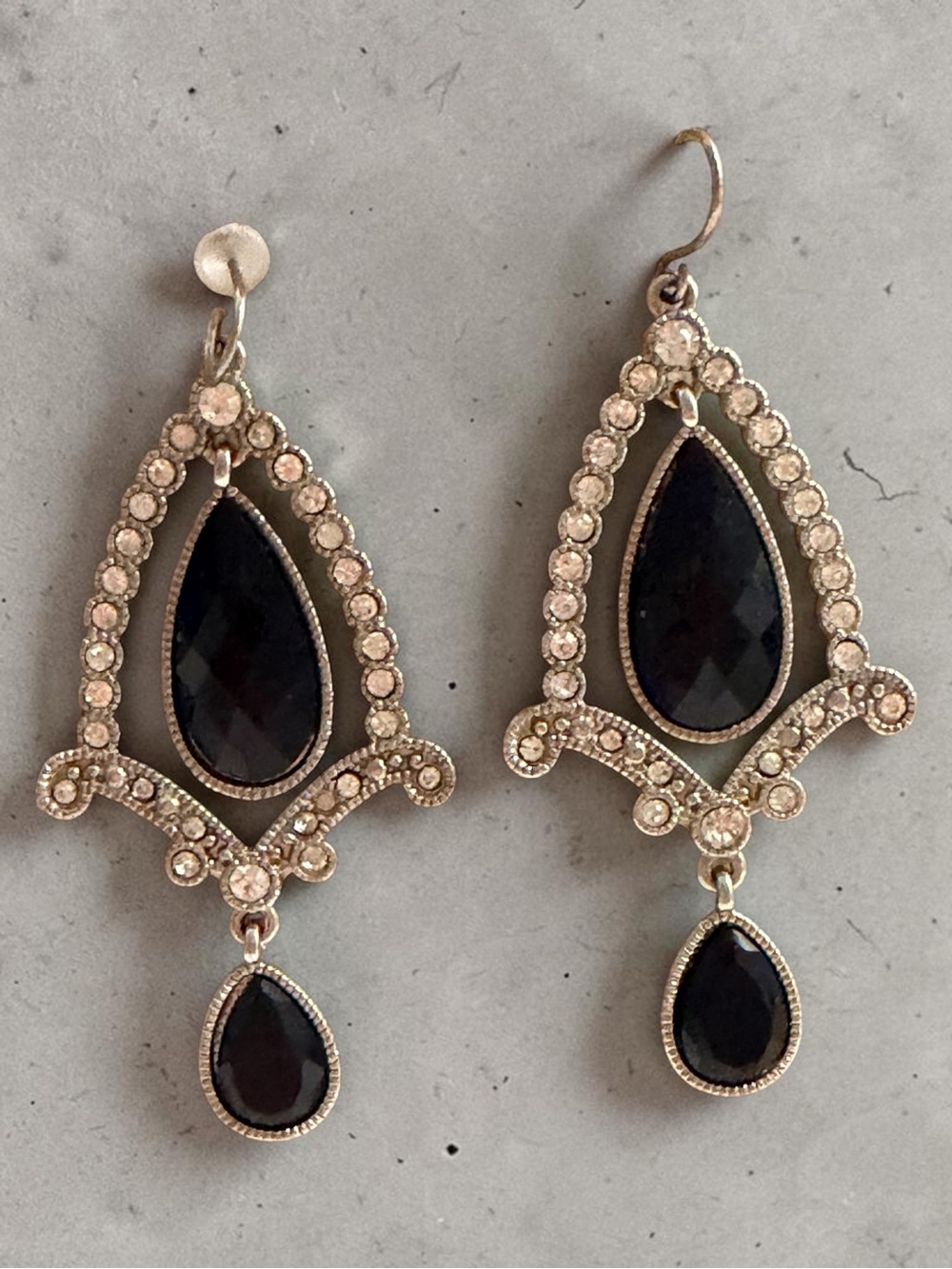 Elegant Black Teardrop Crystal Dangle Earrings